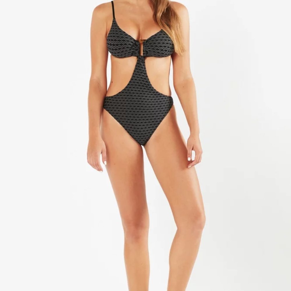 Tigerlily Maelys Sexy One Piece in Noir Size 10 and 14 - Picture 3 of 9